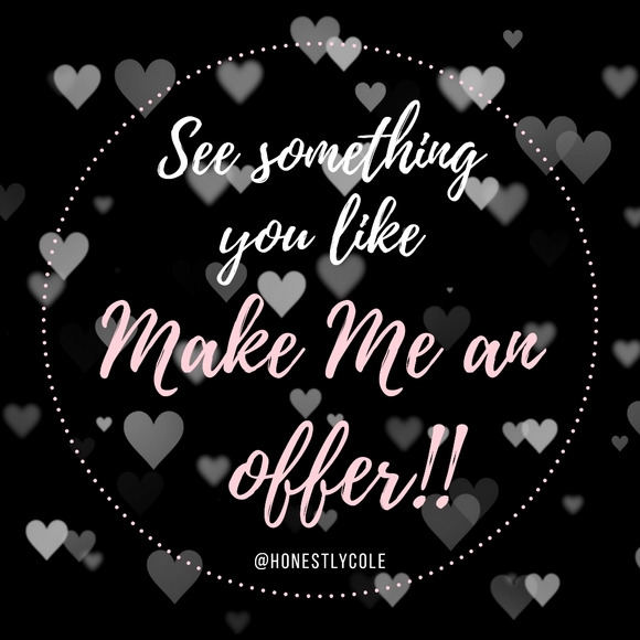 Meet your Posher, Nicole - Picture 2 of 2